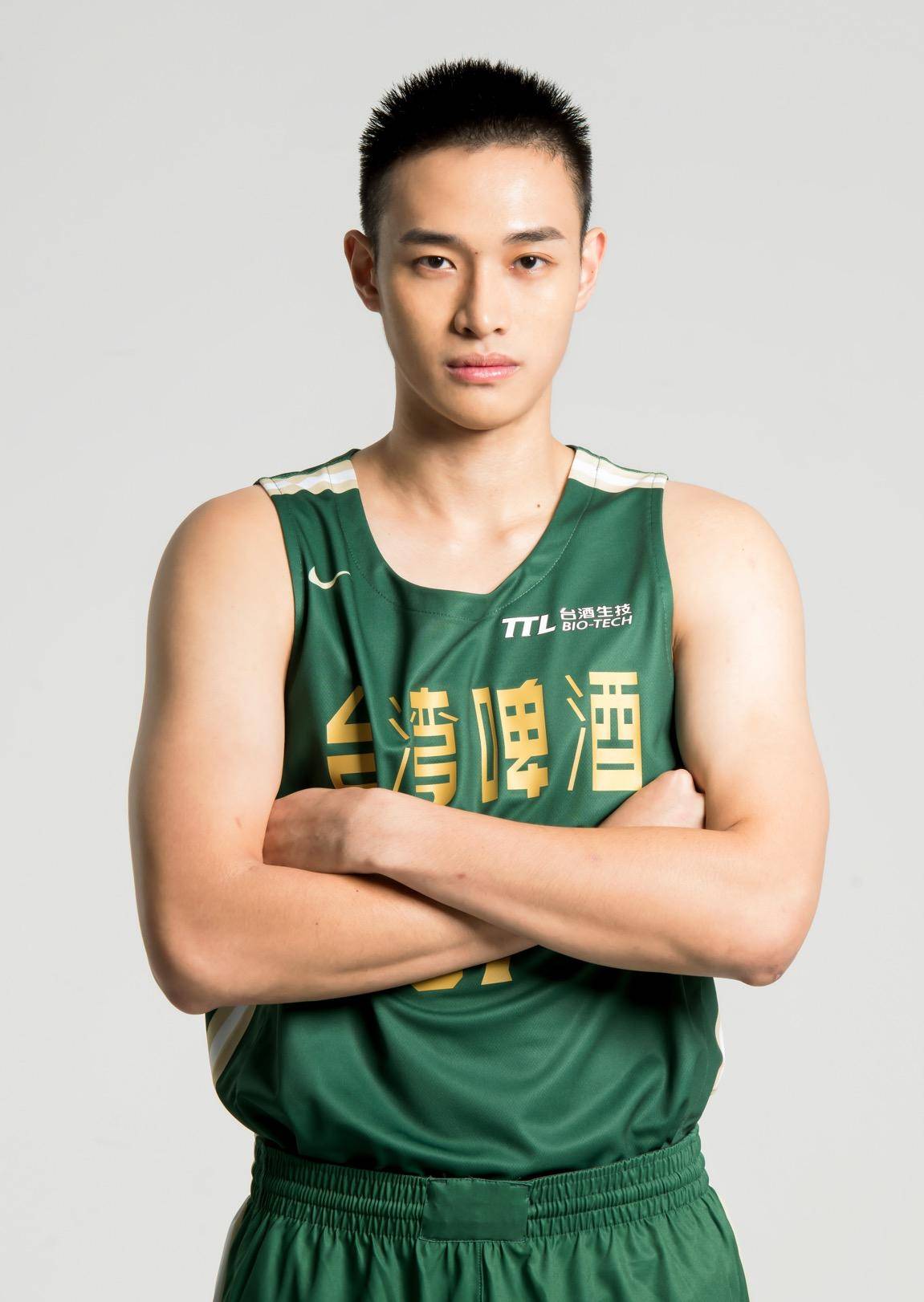 https://img.meihuawuyu.com/img/basketball/player/20a72cf6b2a7628106a3d700831c8aca.png