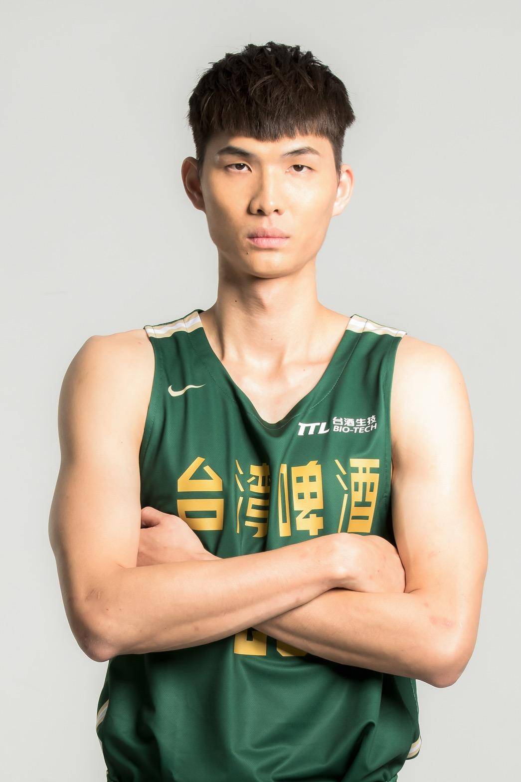 https://img.meihuawuyu.com/img/basketball/player/ad2b41c9370edc0639a1708e4a169497.png